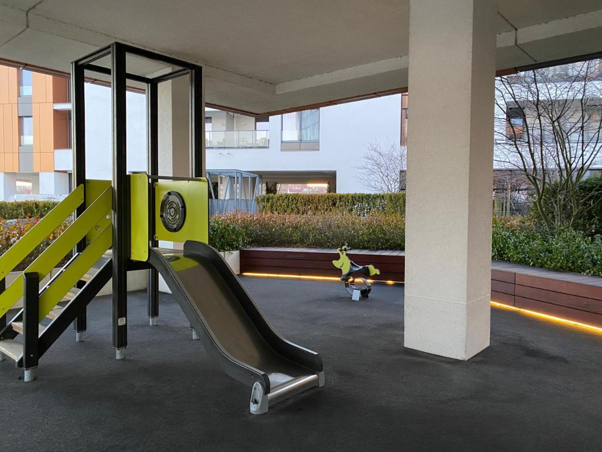 Flatbook - City Center Apartments Brabank With Parking 그단스크 외부 사진