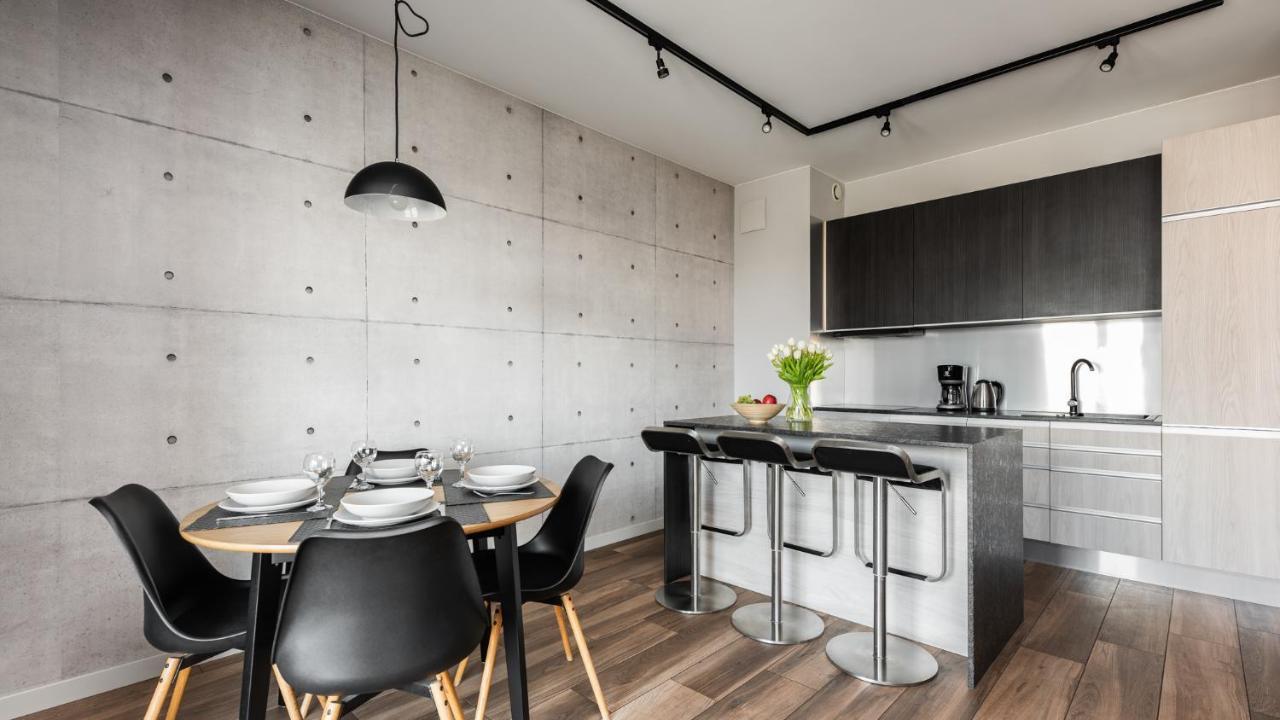Flatbook - City Center Apartments Brabank With Parking 그단스크 외부 사진