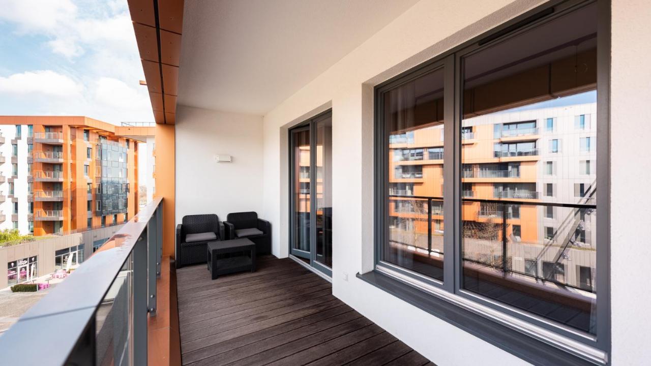 Flatbook - City Center Apartments Brabank With Parking 그단스크 외부 사진