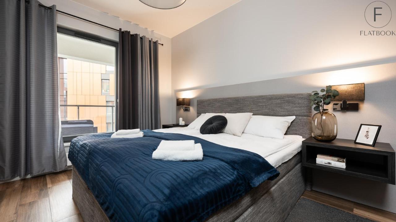 Flatbook - City Center Apartments Brabank With Parking 그단스크 외부 사진